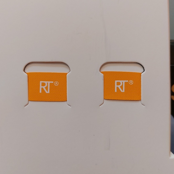 Real techniques Concealer Puffs - NEW - Picture 4 of 11